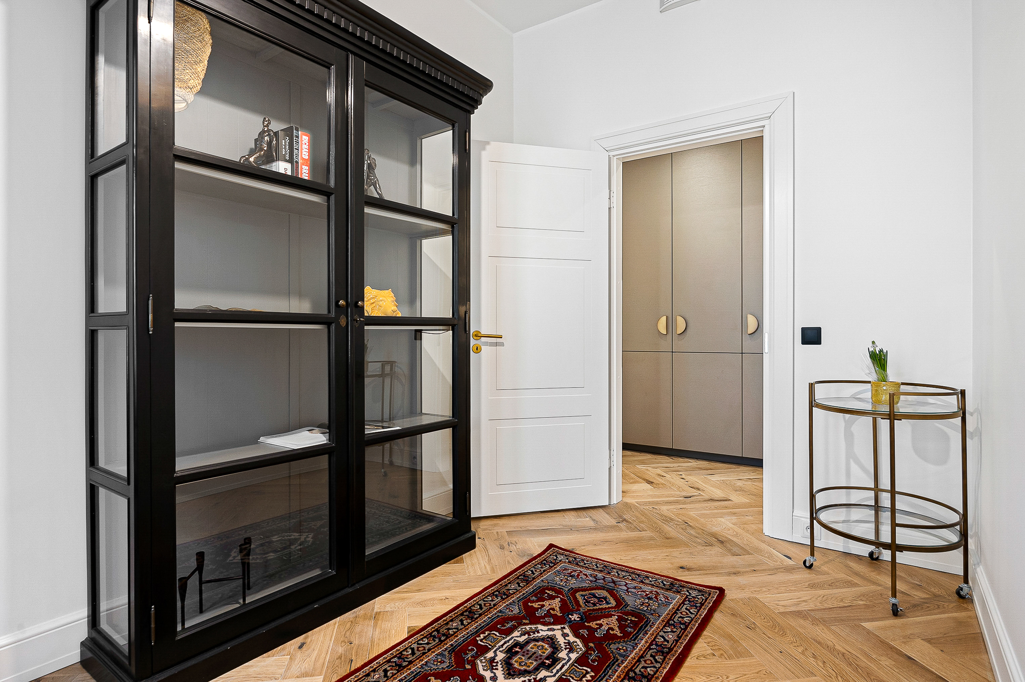 Tartu mnt 64 / Kabinet